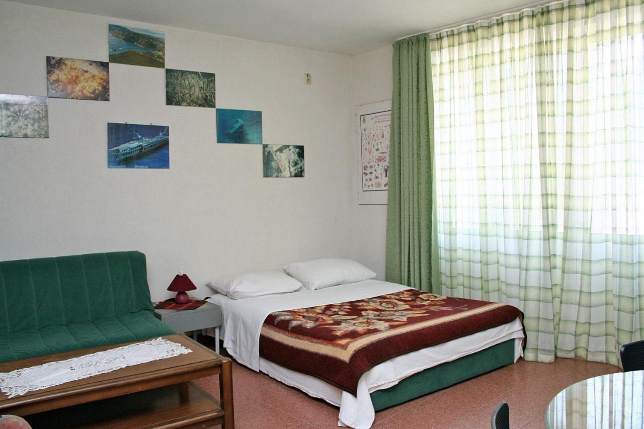 Apartments With A Parking Space Zuljana, Peljesac - 4574 Exterior photo